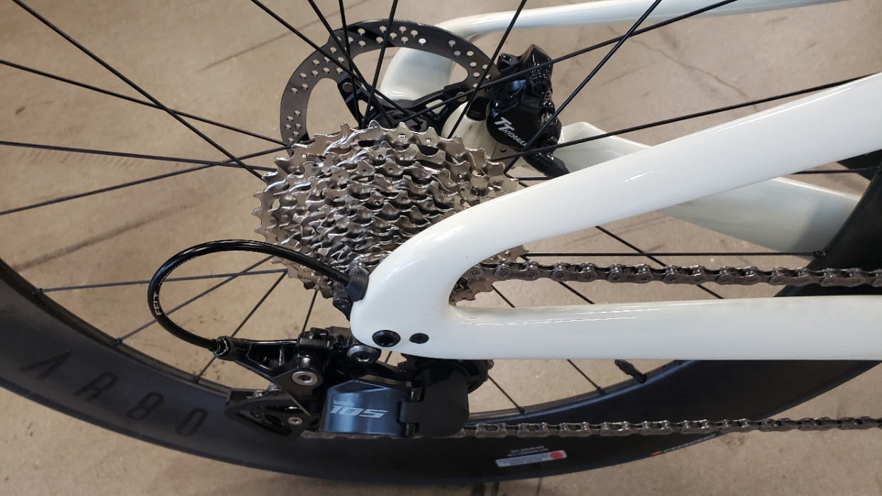 Felt IAx Advanced 105 Sage White 2025 with Reynolds AR 80 Carbon Wheels