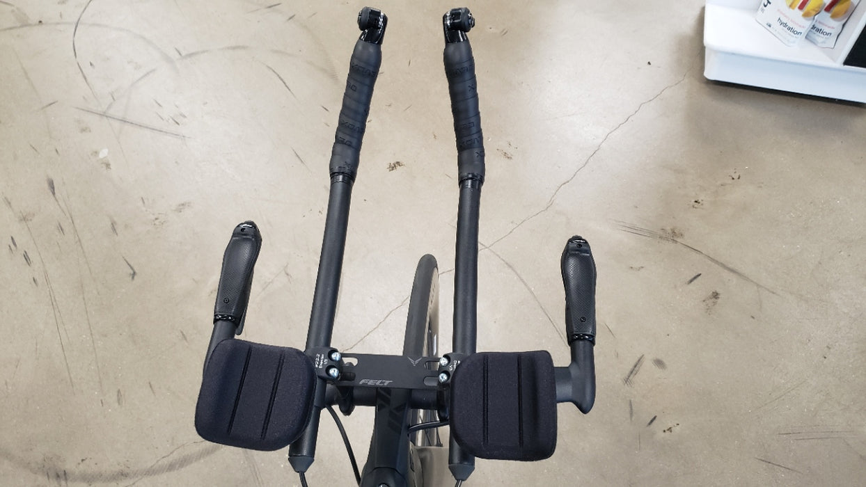 Felt IAx Advanced 105 Sage White 2025 with Reynolds AR 80 Carbon Wheels