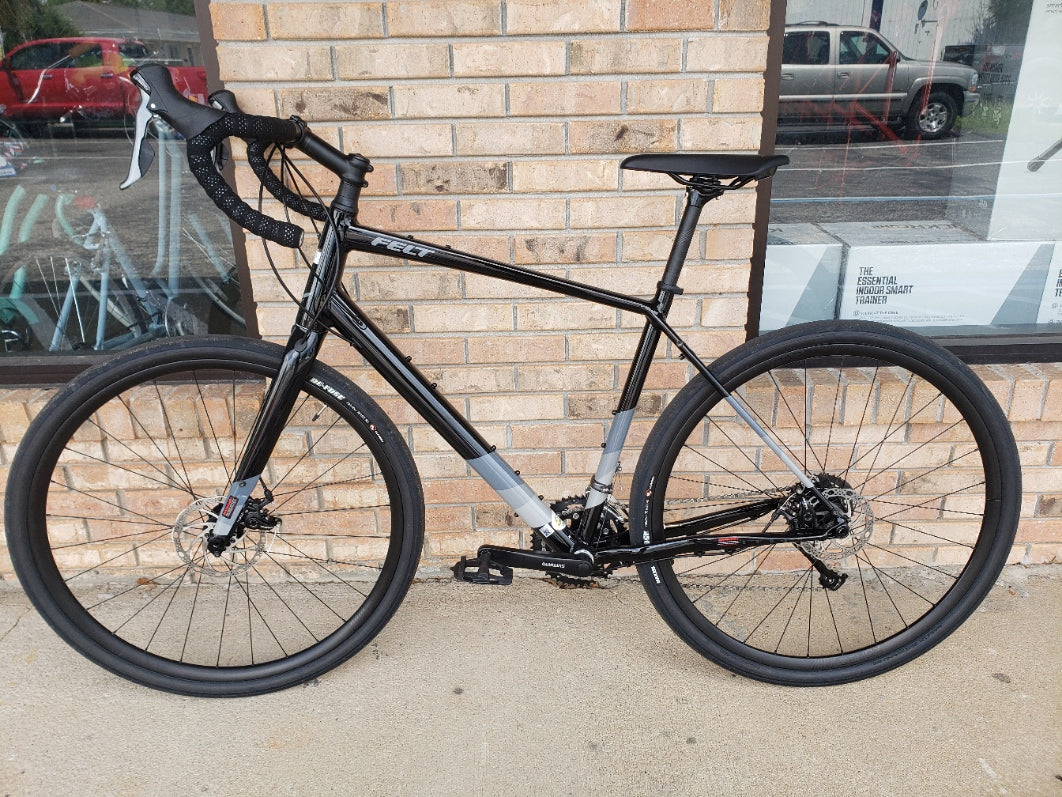 FELT broam 56サイズ ※フレームセット※ 引き取り限定 FELT broam 56サイズ ※フレームセット※ 引き取り限定 FELT broam 56