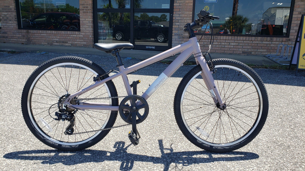 Batch The Youth 24" Lifestyle - Grey