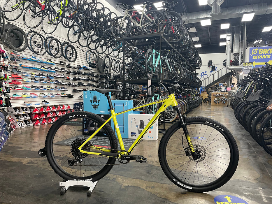 bob's bicycle scott yellow Scott Scale 970 SRAM SX