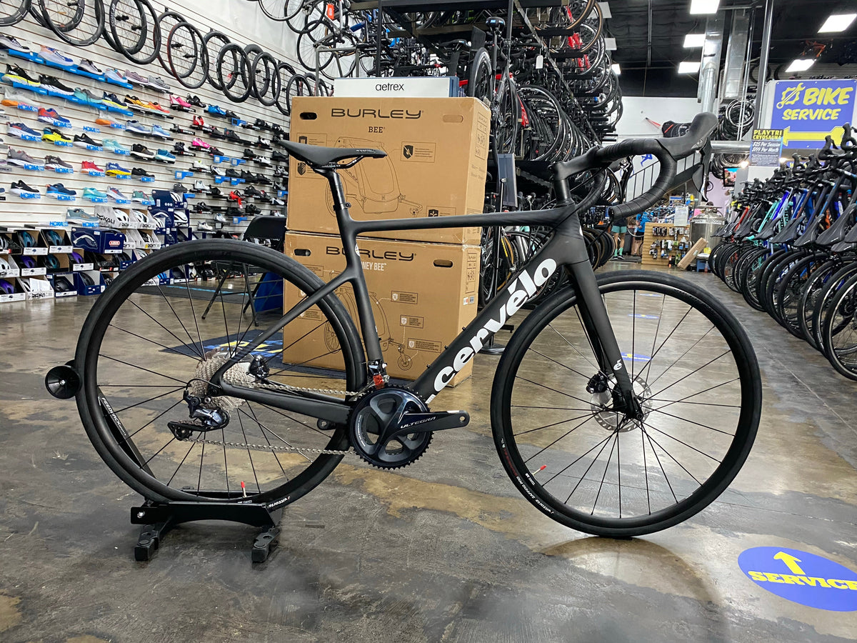 Cervelo Caledonia Disc Shimano Ultegra Black/White 2022